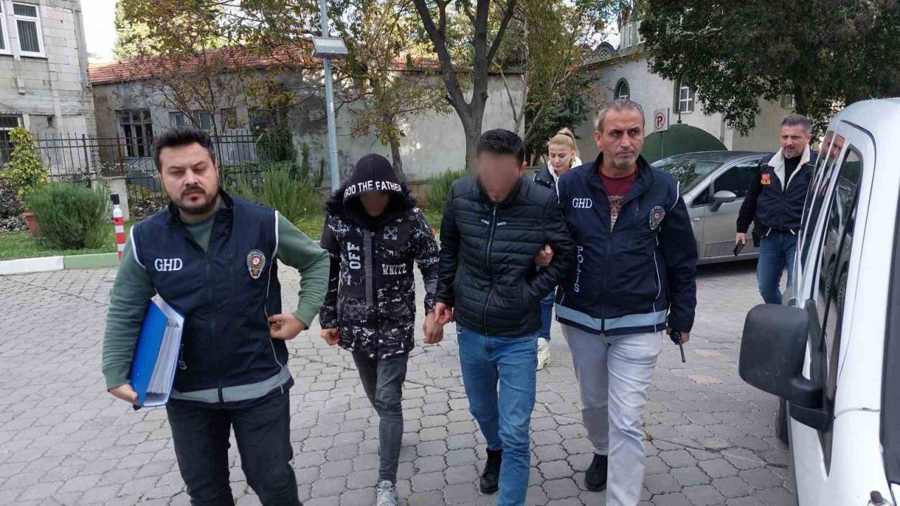 Karadeniz’deki göçmen kaçakçılığına eş zamanlı operasyon: 1’i Afgan uyruklu 3 gözaltı