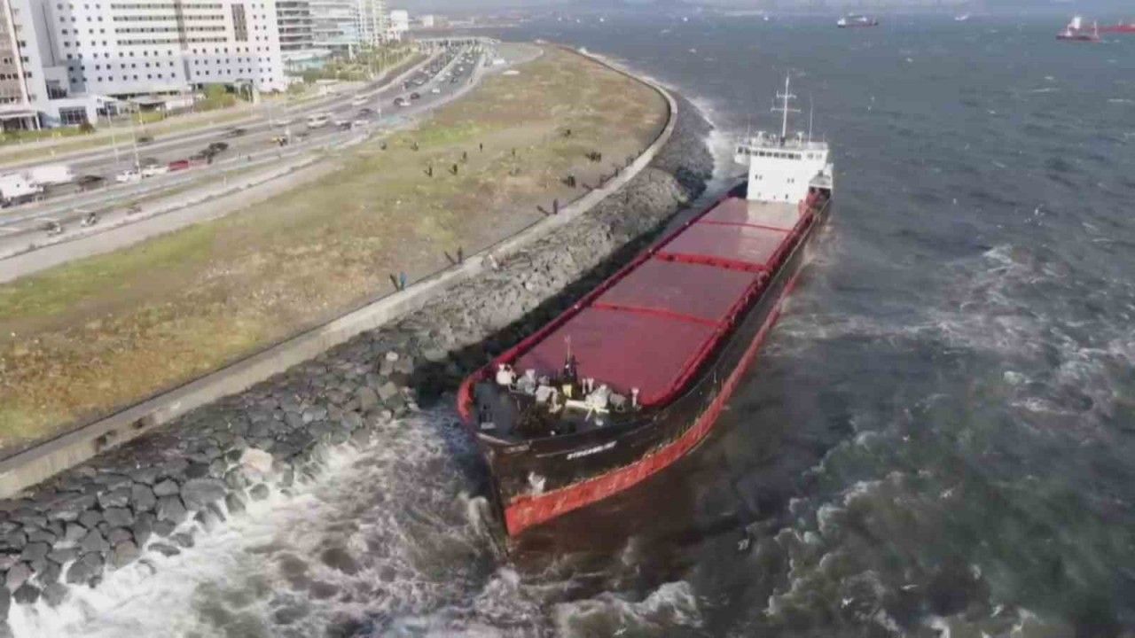 Kılavuz Kaptan yanıtladı: "İstanbul’da lodosta gemiler ne yapmalı"