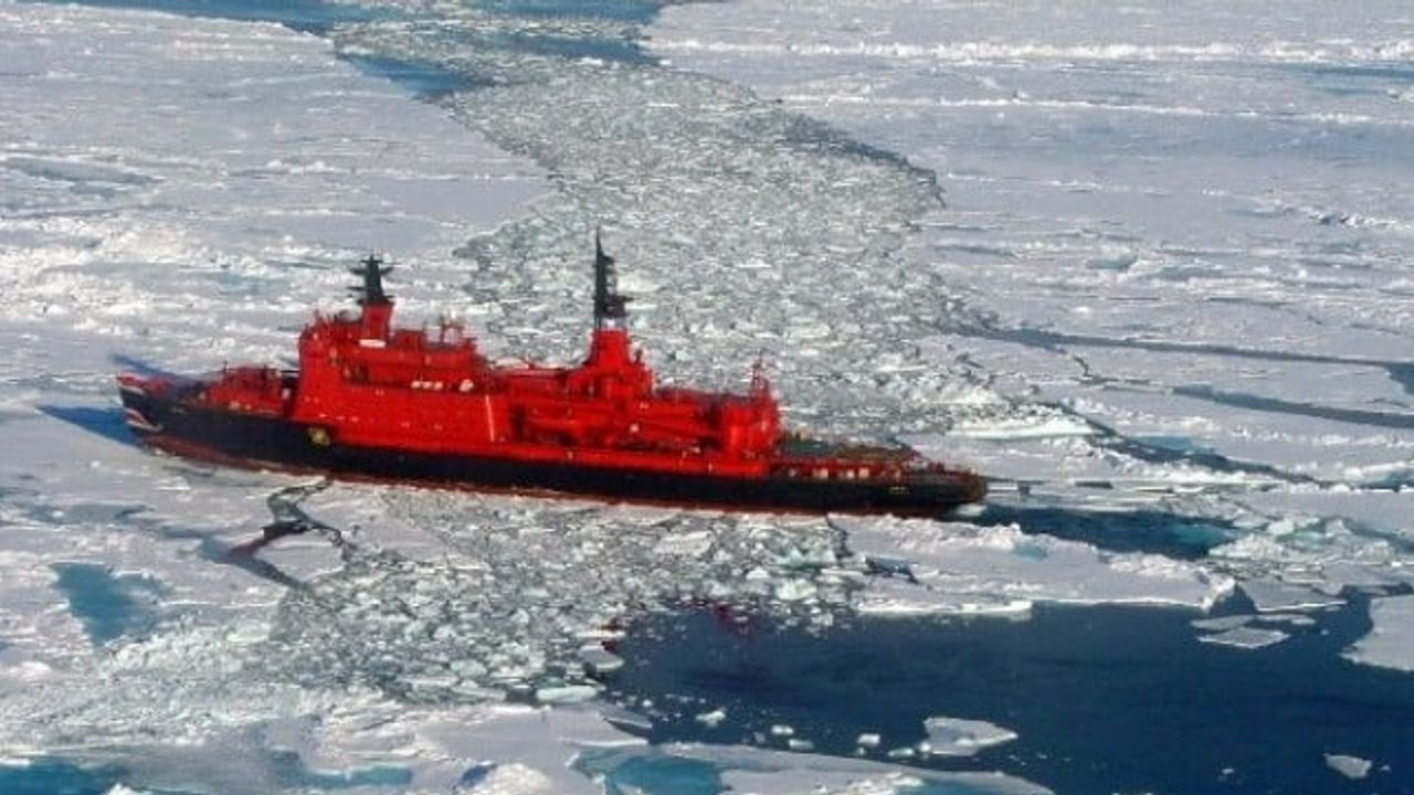 Rusya Arktik Okyanusu'nda Sınırın Genişletilmesinde Israr Ediyor