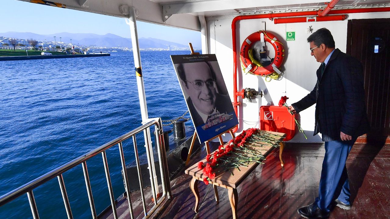 Tarihi Bergama Vapuru’nda “Atatürk ve Cumhuriyet Gemileri Sergisi” açıldı 