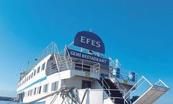 Atatürk’ün Efes ismini verdiği gemi satılıyor