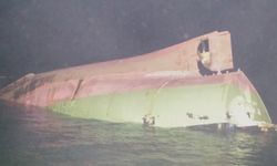 Japon Kargo Gemisi Çarpışmanın Ardından Alabora Oldu ve Battı (Video)