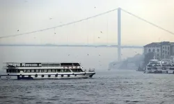 Yelken yarışı var, İstanbul Boğazı’nda gemi trafiği çift yönlü durduruldu