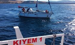Çanakkale Boğazı’nda sürüklenen 15 metrelik tekne kurtarıldı