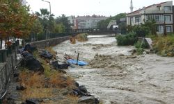 Çanakkale'de şiddetli yağış tekne batırdı