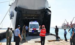 Libya'ya ulaşan yardım malzemeleri yetkililere teslim edildi