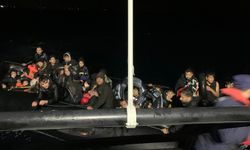 Ayvalık açıklarında 126 düzensiz göçmen yakalandı