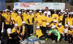 Çocuklar, AB Türkiye Delegasyonu desteğiyle kıyıyı temizledi