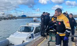 Yalova’da feribottan atlayan şahsı deniz polisi kurtardı