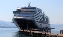 Turizm kenti Alanya’ya sezonun 2’nci yolcu gemisi demirledi