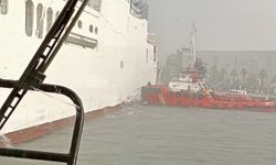 İzmir Alsancak Limanına bağlı geminin fırtınada halatları koptu