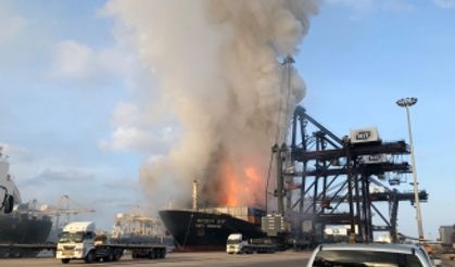 Tayland’da kimyevi madde taşıyan gemi yandı: 130 kişi hastanelik oldu