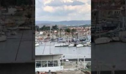 İzmir'de Deprem, Sığacık marinada tekneler battı iskele çöktü