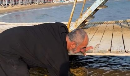 Karaya vuran caretta caretta tekrar denize salındı