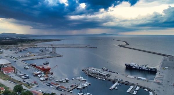 Yunanistan, Dedeağaç limanını özelleştirme planlarını iptal etti
