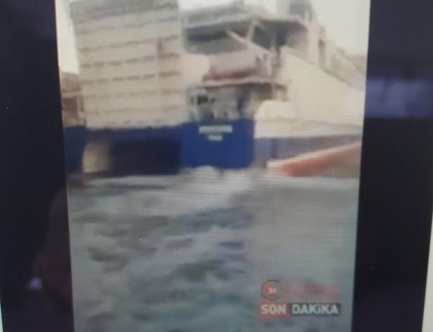İstanbul'da feribotun dalgası tekneyi batırdı