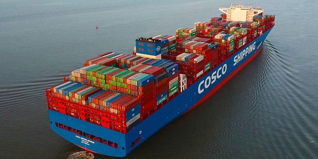 Cosco  metanol yakıtlı 24.000 teu 12 gemi sipariş etti