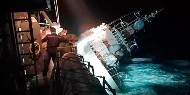 Tayland'da batan gemideki denizciler için umutlar tükeniyor