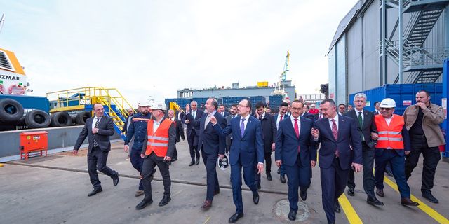 Ticaret Bakanı  Mehmet Muş, Uzmar Tersanesini ziyaret etti