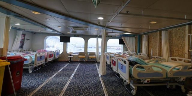 Feribotlar depremzedeler için eve dönüştü