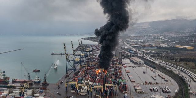 Maersk'ten depremin limanda yapısal hasar bıraktığı yönünde bir açıklama