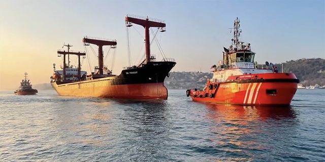 SK FRIENDSHIP, İstanbul Boğazı’nda makine arızası yaptı