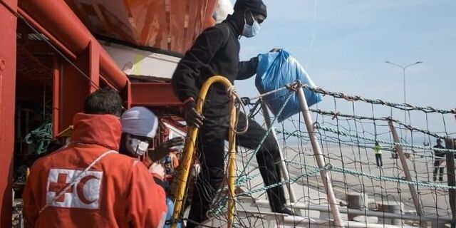 İtalya Parlamentosu STK Kurtarma Gemilerini Kısıtlama Tedbirlerini Onayladı