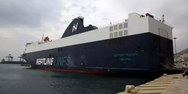 Yunanistan'dan Türkiye'ye yeni yardım gemisi