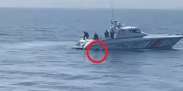 Yalova'da feribottan atlayan kişiyi sahil güvenlik kurtardı