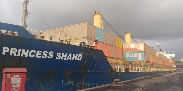 488 adet yaşam konteyneri daha Atakaş Limanı'na geldi