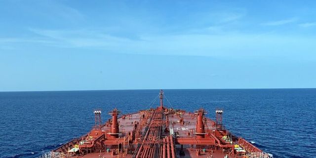 Yunan gemileri Rus petrol ihracatının pazar payını artırıyor
