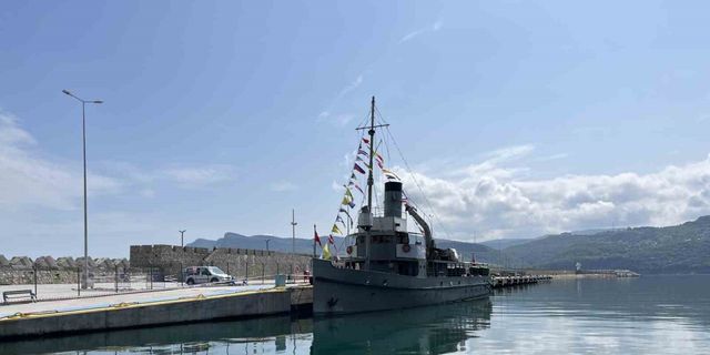 TCG Nusret Mayın Müze Gemisi Amasra’da ziyarete açıldı