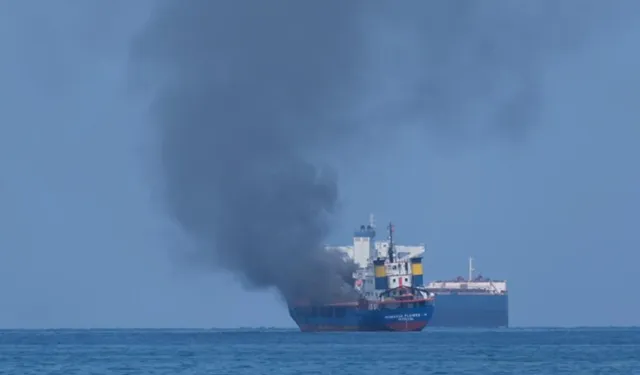 Hollanda’da kargo gemisinde yangın: 1 ölü
