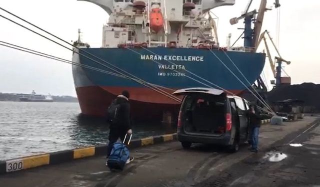 Ukrayna, mahsur kalan gemilerin ayrılmasına izin vermek için 'insani koridor' önerdi