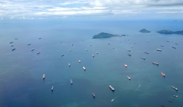 Panama Kanalı'ndaki kuyruk son 24 saatte yüzde 13 arttı