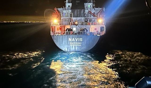 NAVIS isimli gemi Marmaraereğlisi açıklarında makine arızası yaşadı