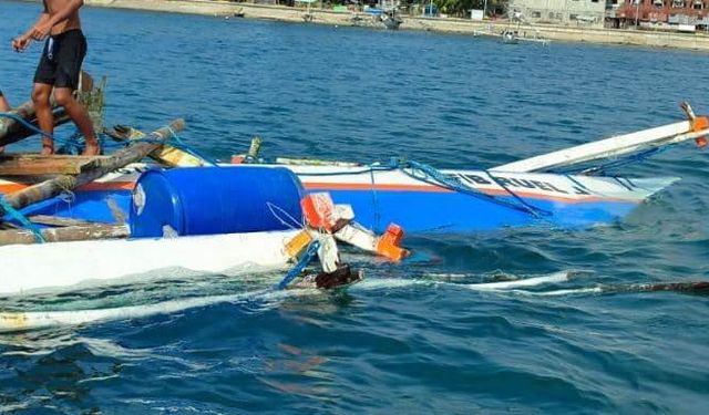 Çin yük gemisi Filipinler açıklarında demirli balıkçı teknesine çarptı