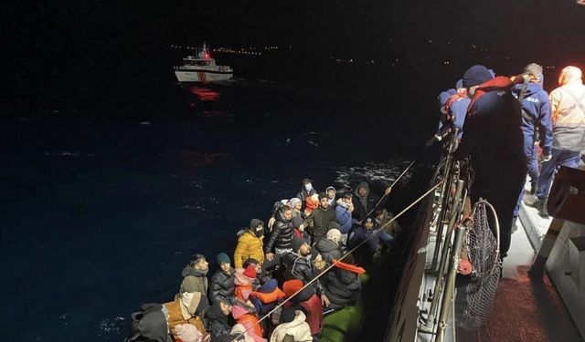 Ayvacık açıklarında 49 kaçak göçmen kurtarıldı