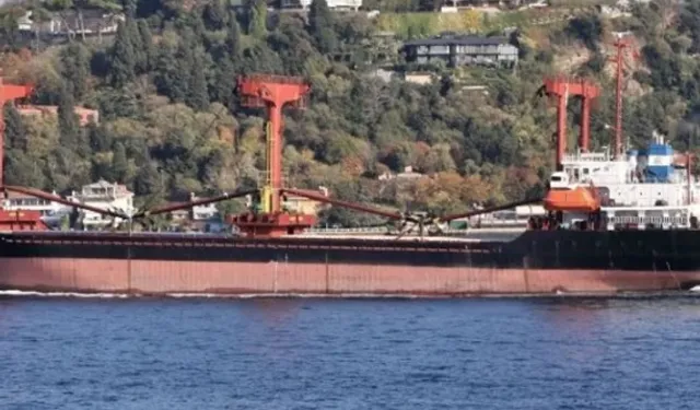 Türkeli demir sahasında çarpışan 2 gemide hasar oluştu