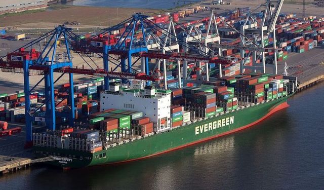 Evergreen Çin'den altı adet konteyner gemisi sipariş etti