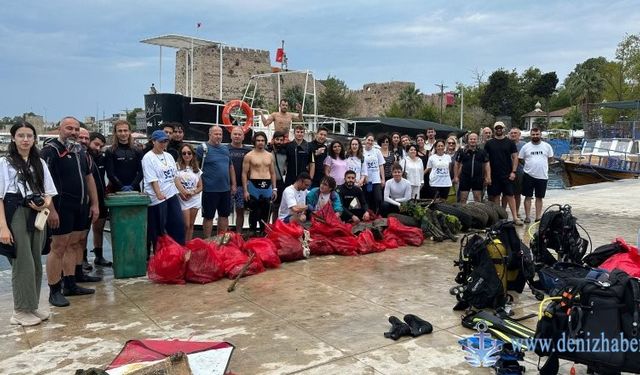Sinop’ta denizin altından çıkan çöpler şaşırttı