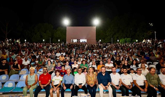 Denizli Büyükşehrin Yaz Sinema Günleri unutulmaz bir akşam yaşattı