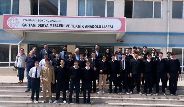 Alkoç Denizcilik, denizcilik öğrencilerinin yanında