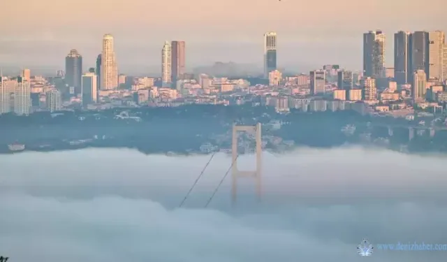 İstanbul Boğazı'nda sis engeli...