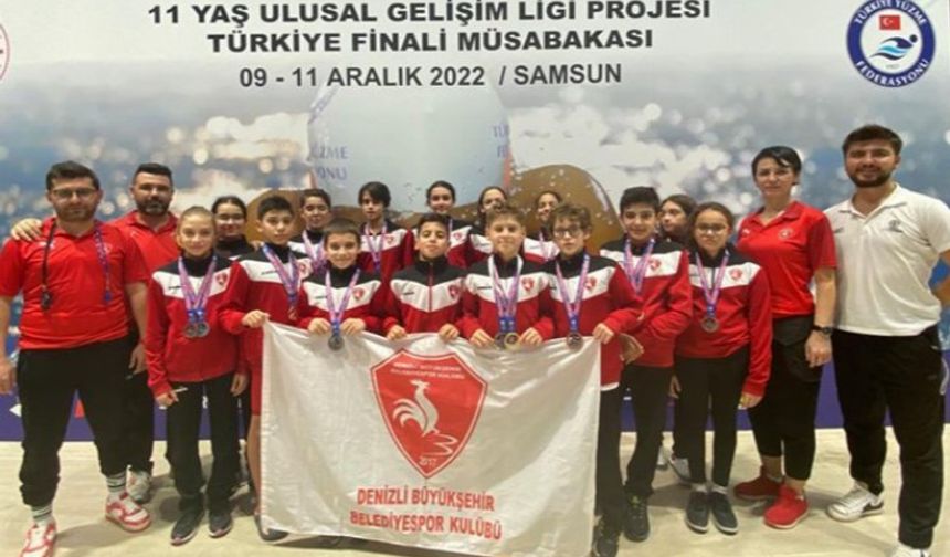 Türkiye Yüzme Şampiyonası’nda Denizli'ye 35 madalya