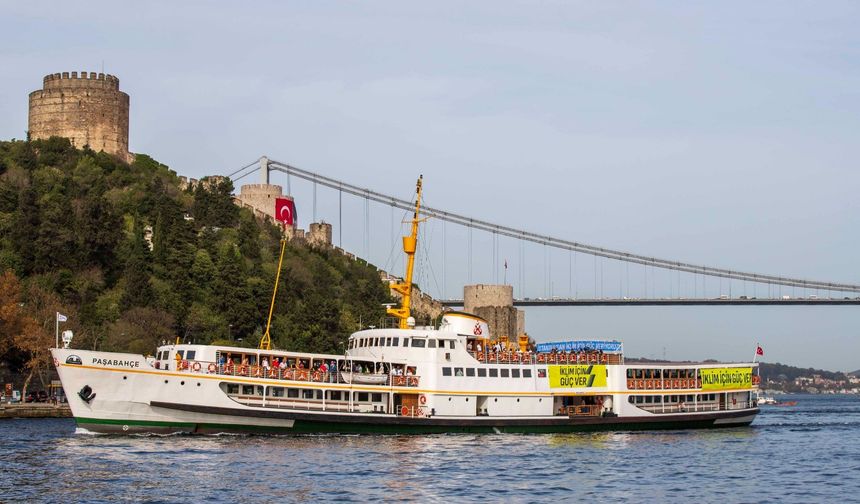 Yüzlerce İstanbullu İklim Vapurunda buluştu