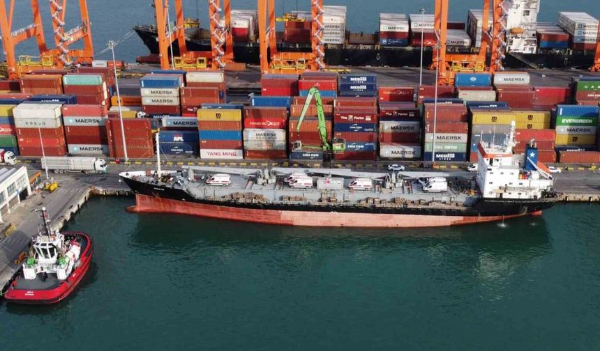 Türk Kızılay’ının Gazze’ye bin 500 tonluk 3’üncü yardım gemisi uğurlandı