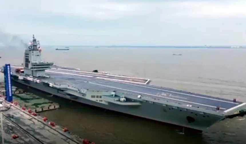 Çin'in Yeni Uçak Gemisi İlk Denemeler İçin Denize Çıkıyor
