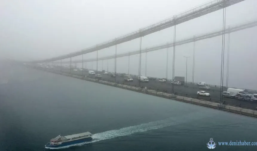 İstanbul Boğazı'nda Sis Nedeniyle Duran Gemi Trafiği Normale Döndü