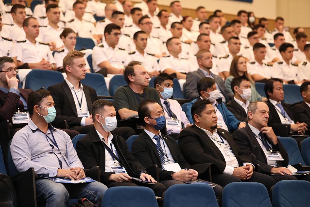 Uluslararası Denizcilik Örgütü ile UAB Denizcilik Genel Müdürlüğü işbirliğinde Dokuz Eylül Üniversitesi'nin ev sahipliğinde düzenlenen "Polar Kod Eğitimcilerin Eğitimi" etkinliği 20 ülkeden davet edilen 34 uzmanın katılımıyla 3-5 Ekim 2022 tarihlerinde İzmir'de gerçekleştirildi.